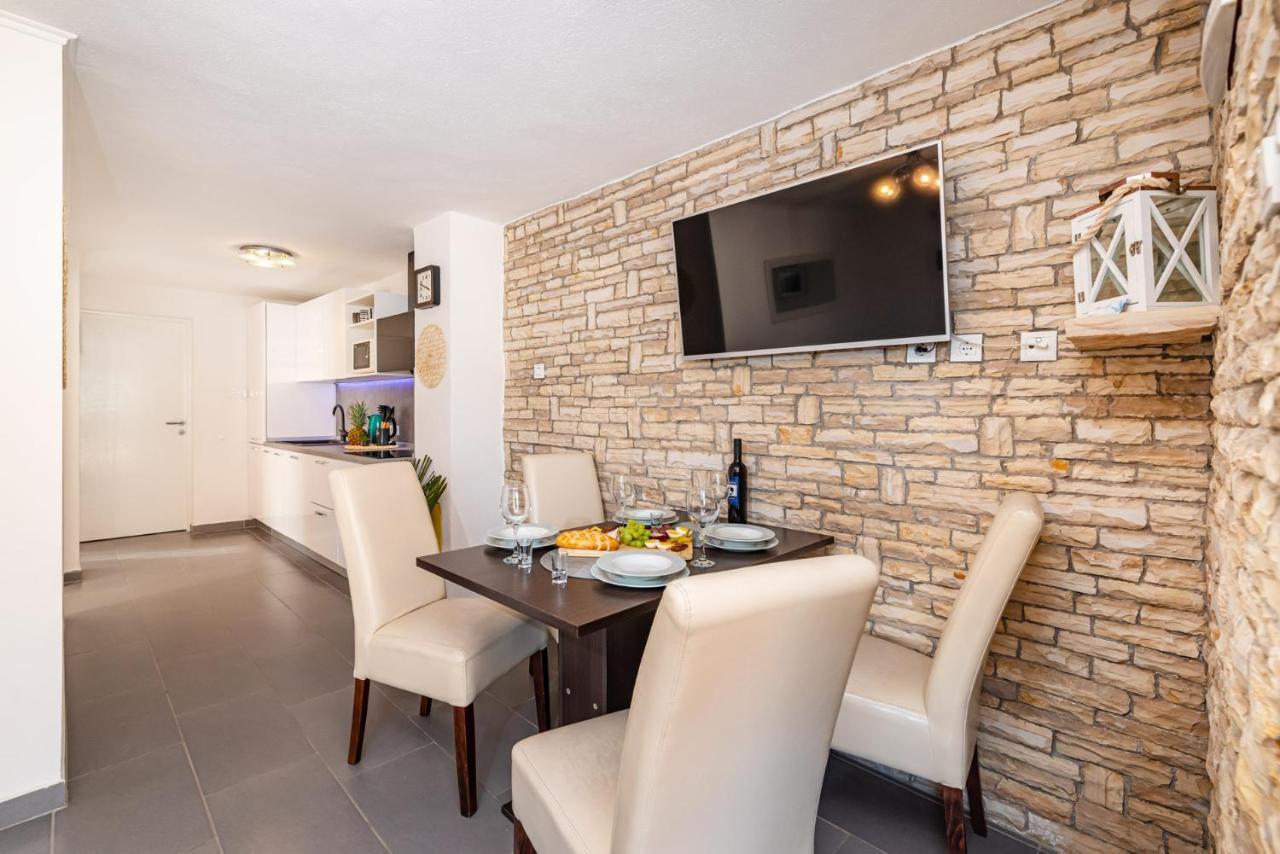 Appartement Maia Lena à Jasenice  Extérieur photo