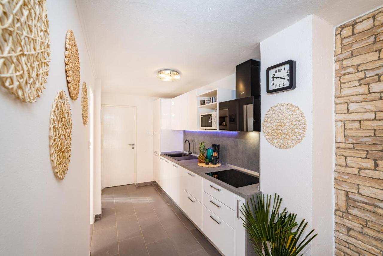 Appartement Maia Lena à Jasenice  Extérieur photo