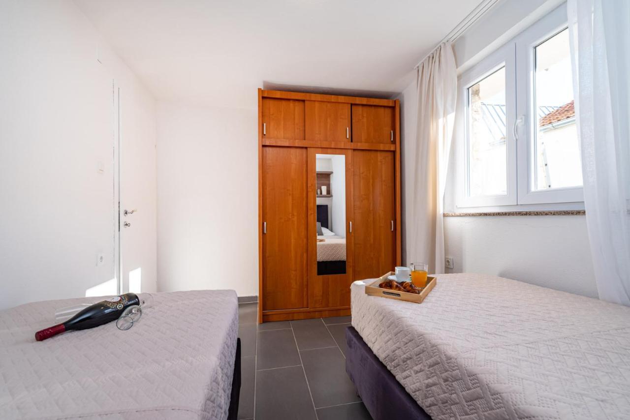 Appartement Maia Lena à Jasenice  Extérieur photo