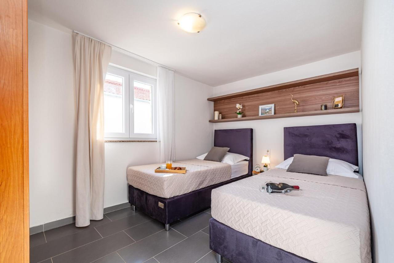 Appartement Maia Lena à Jasenice  Extérieur photo